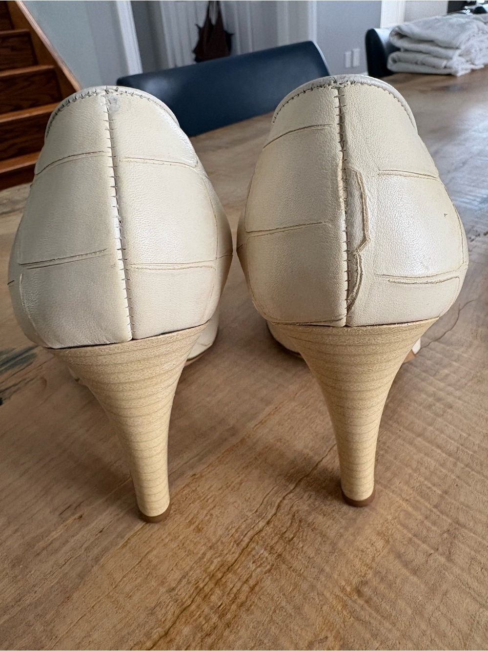 Kenneth Cole Cream Textured Pointed-Toe Pumps - Picture 3 of 4
